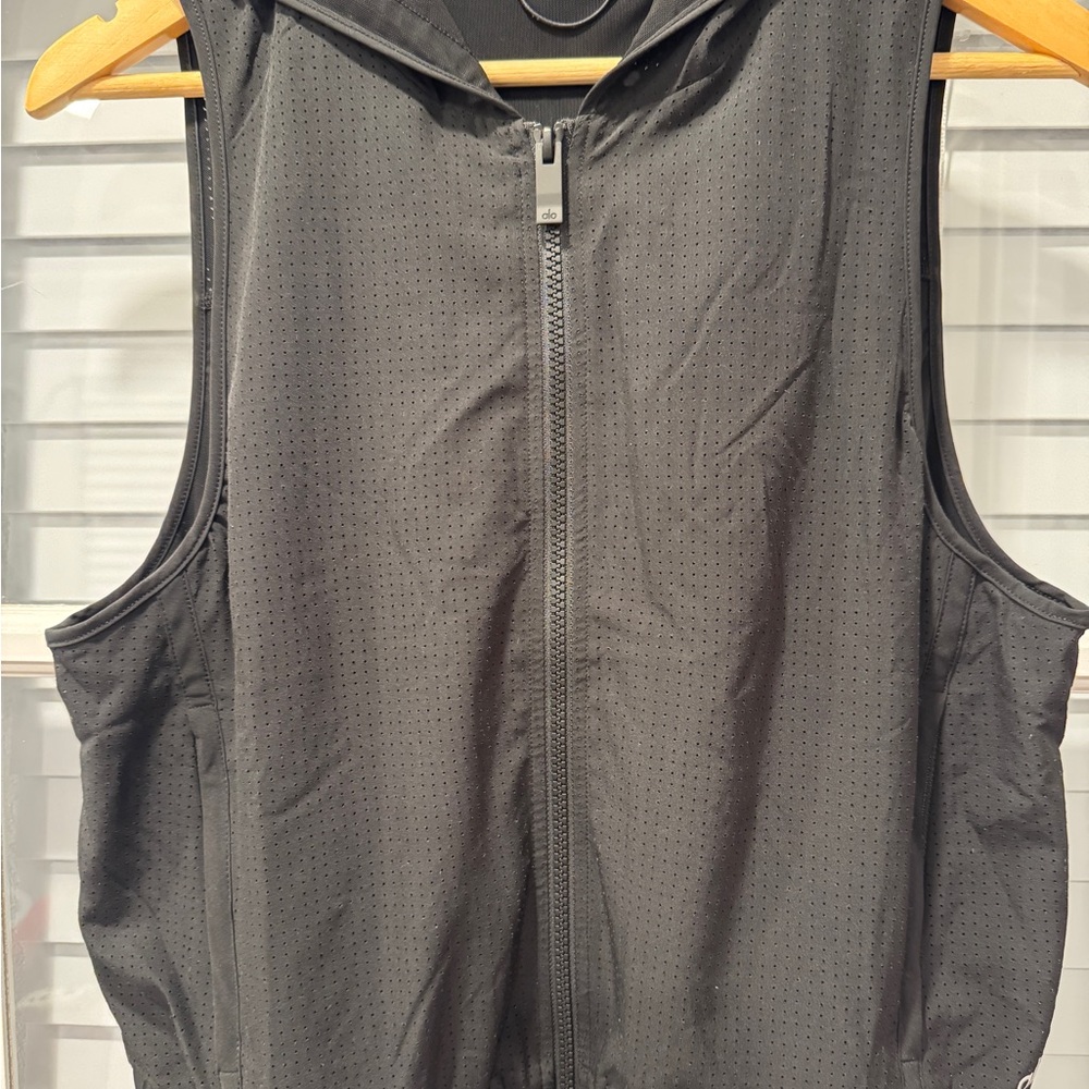 ALO Black Sleeveless Zip-Up Hoodie